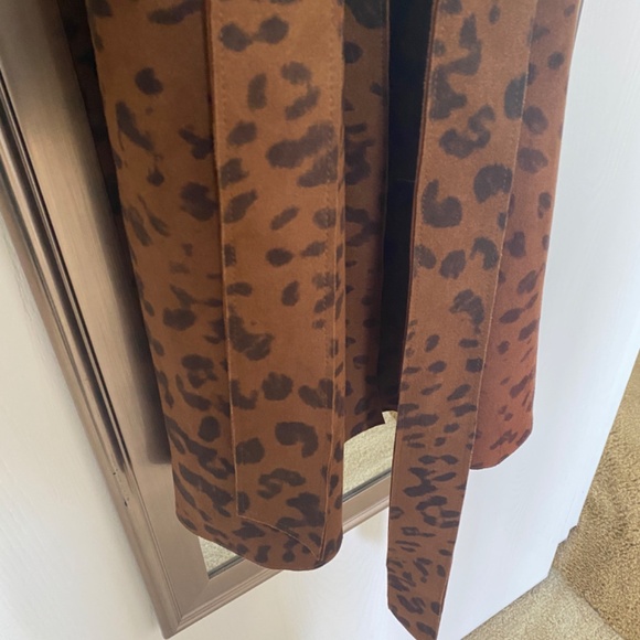 Le Chateau Lightweight Coat - Picture 3 of 9